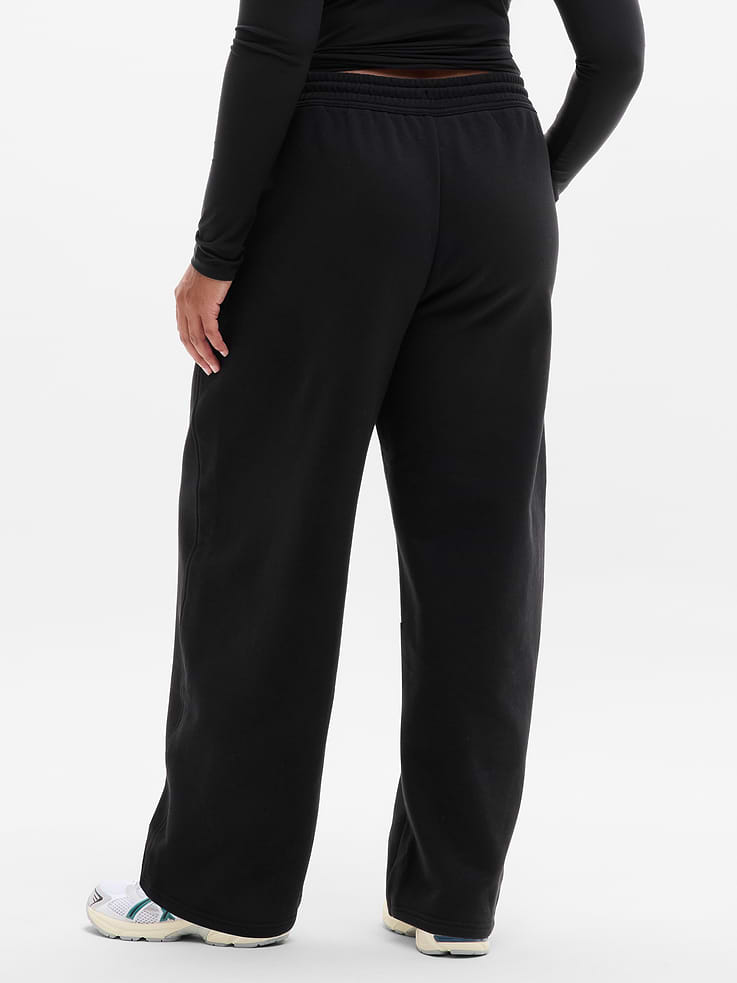 Image number 6 showing, Forever Fleece Mid Rise Barrel Pant