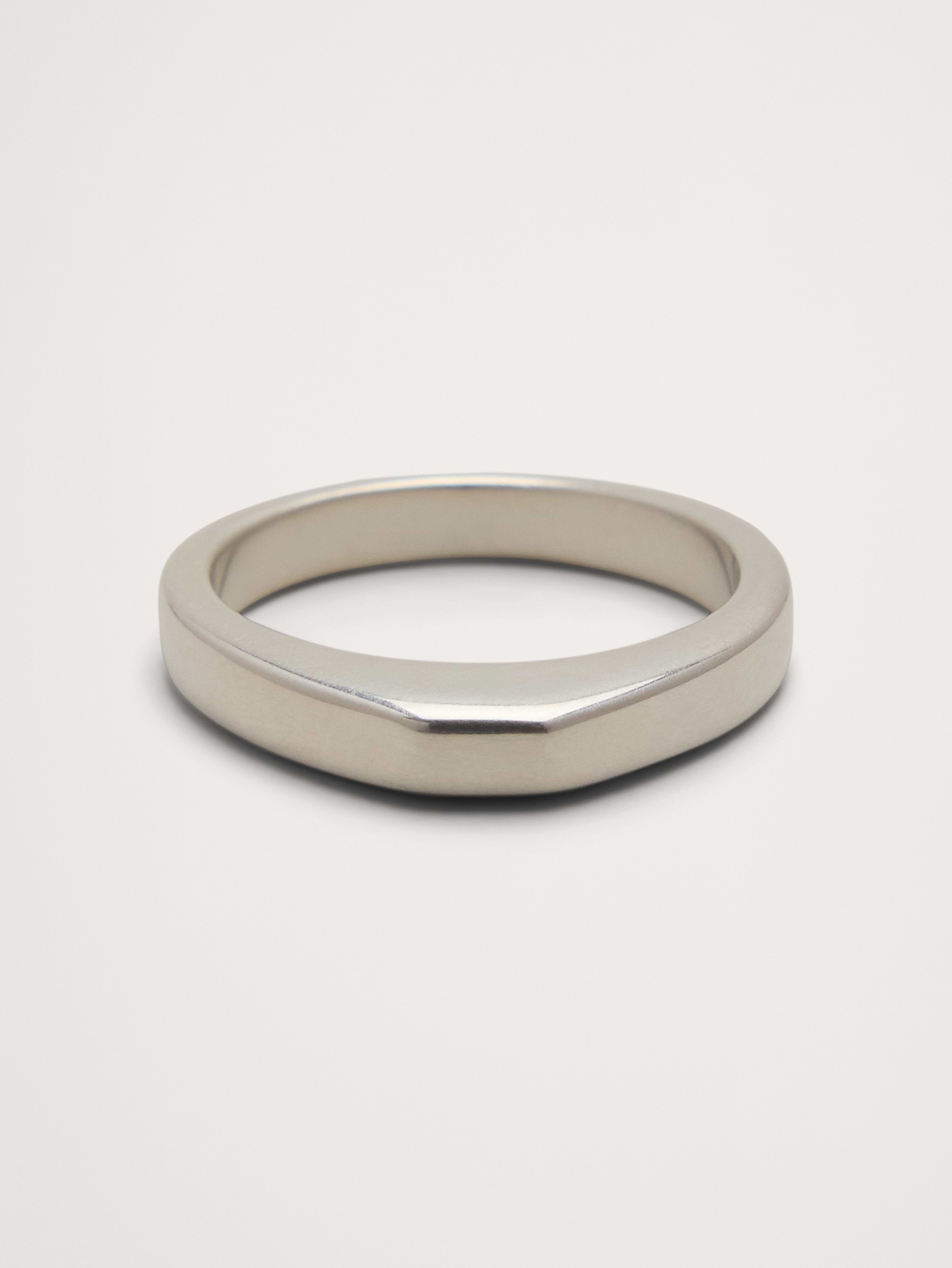 Image number 1 showing, Signet Ring