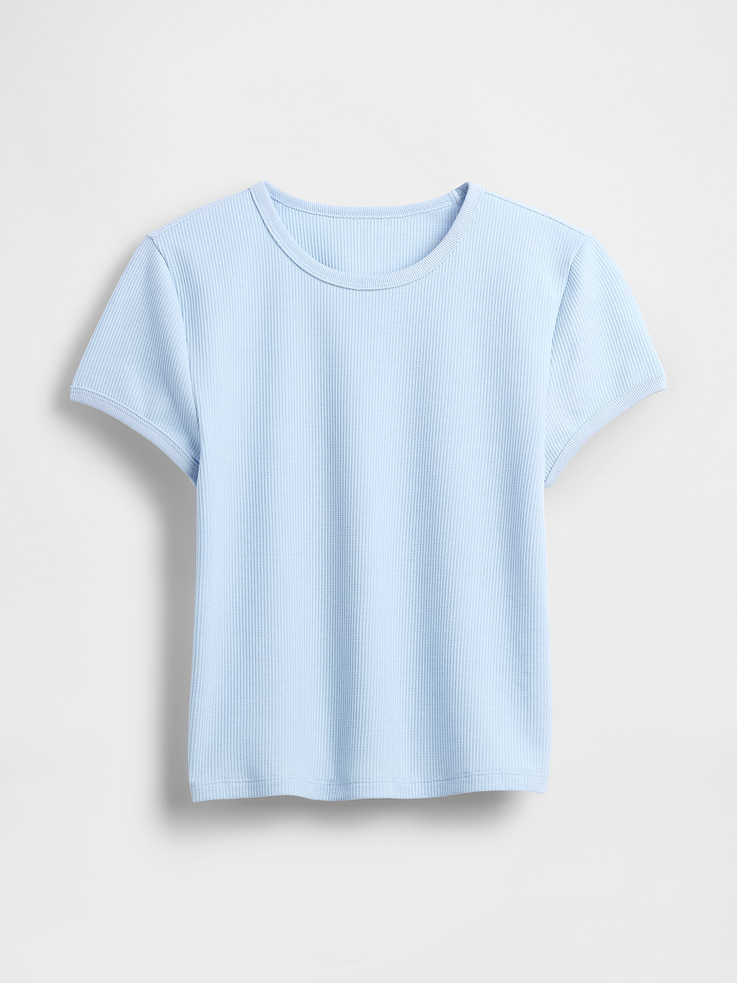 L'image numéro 5 présente T-shirt ajusté court en tissu gaufré