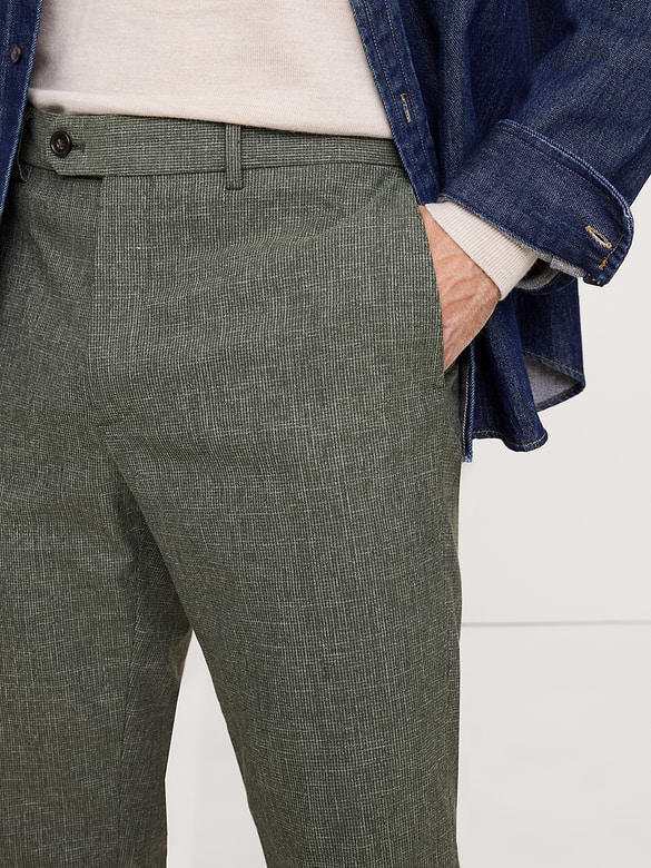 Slim Wrinkle-Resistant Dress Pant