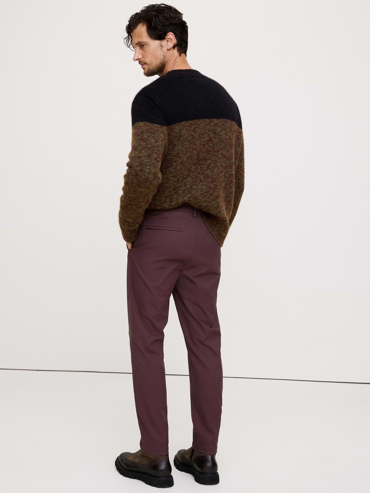 L'image numéro 2 présente Pantalon Performance athlétique étroit