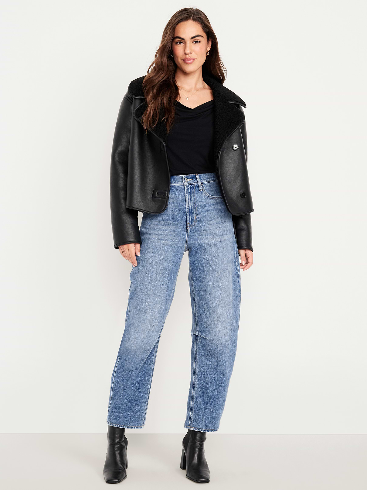 Wow High-Waisted Barrel Ankle Jeans