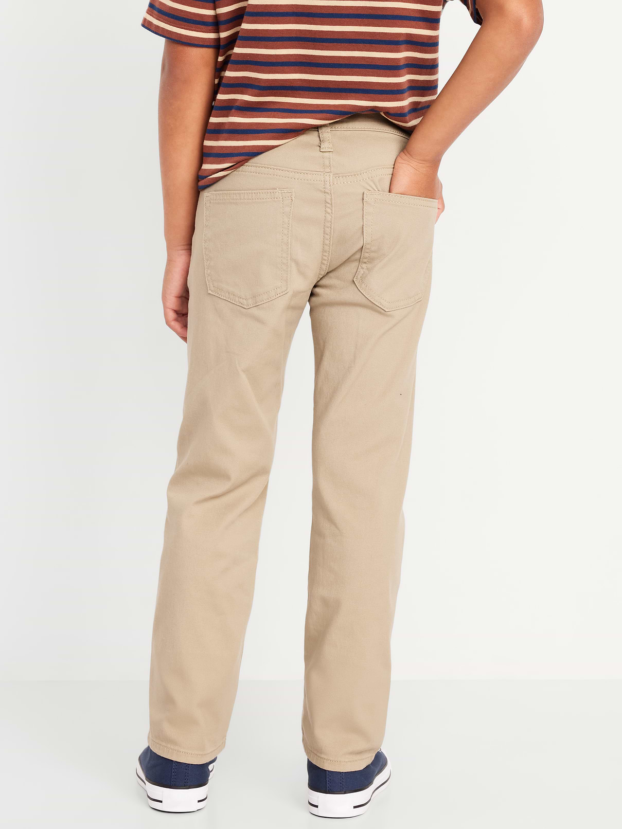 L'image numéro 2 présente Pantalon étroit à extensibilité 360° en sergé pour Garçon
