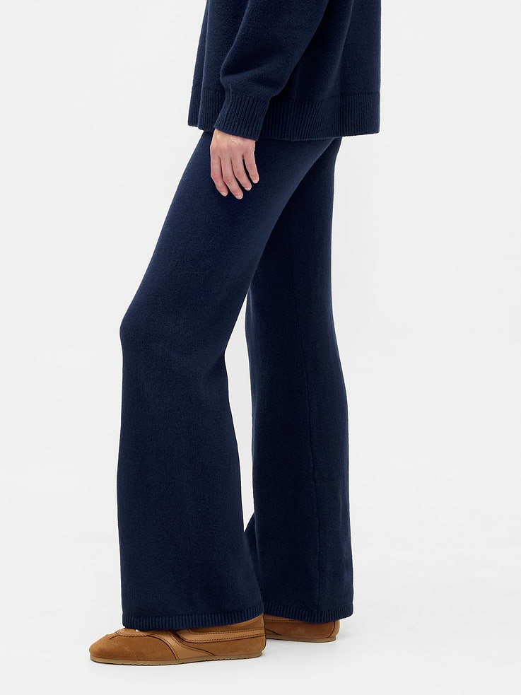 L'image numéro 3 présente Pantalon semi-évasé en tricot Effet cachemire