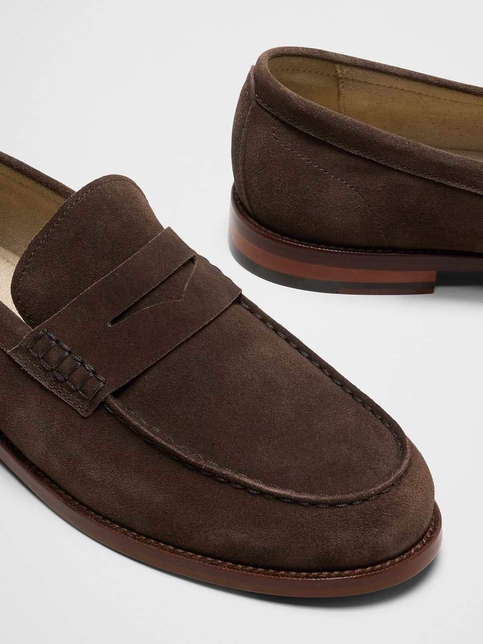 Classic Suede Penny Loafer | Banana Republic Factory display picture 3