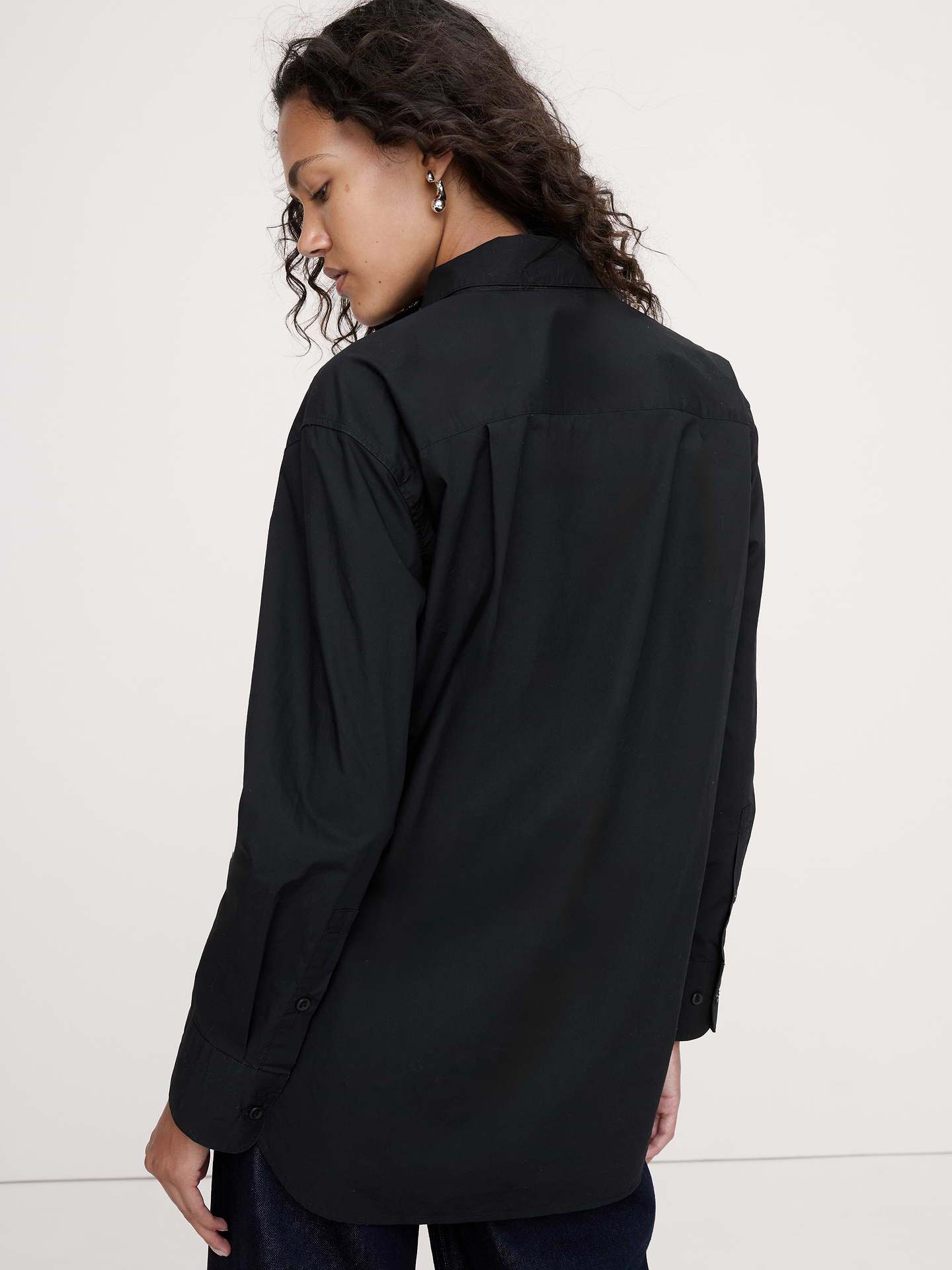 Image number 6 showing, The Oversized Shirt in Cotton Poplin