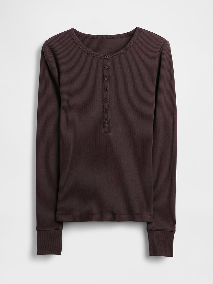 L'image numéro 4 présente T-shirt henley côtelé moderne
