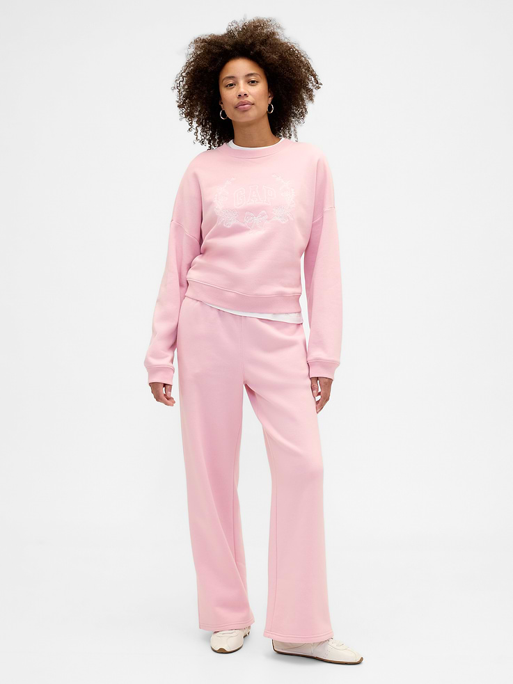 Image number 3 showing, Relaxed Wedge Gap Logo Sweatshirt