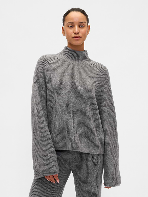 CashSoft Shaker-Stitch Turtleneck Sweater