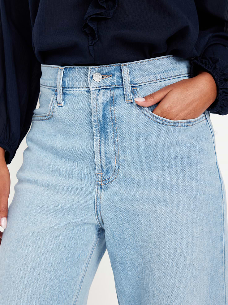 Image number 5 showing, High-Waisted Wow Barrel Ankle Jeans