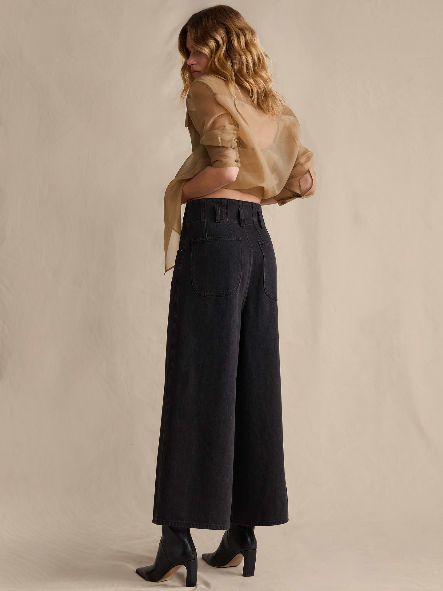 L'image numéro 3 présente Jupe-culotte en denim à taille très haute