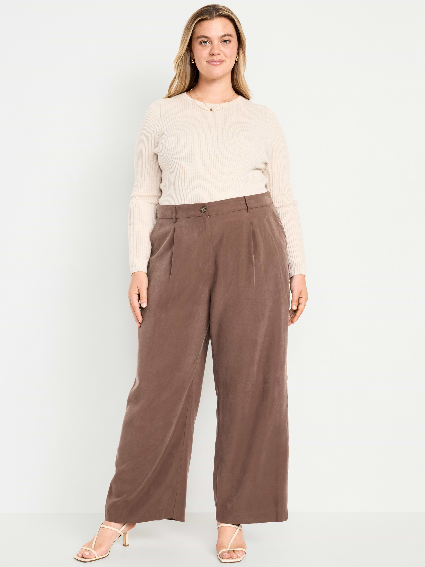 L'image numéro 7 présente Pantalon de tailleur fluide à jambe ultra-large à taille très haute