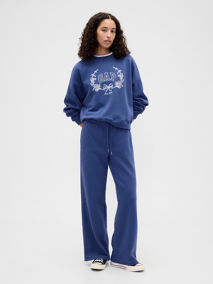 Image number 3 showing, Relaxed Wedge Gap Logo Sweatshirt