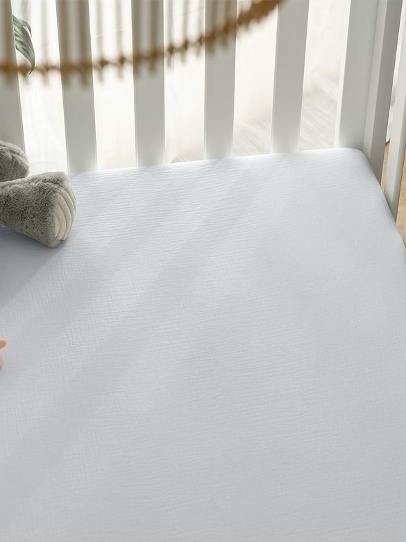 Comfy Cubs Muslin Fitted Crib Sheet