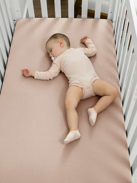 Comfy Cubs Muslin Fitted Crib Sheet