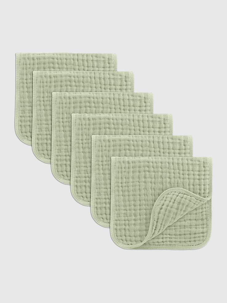 Image 1 of 5, Super-soft, extra absorbent muslin burp cloths an absolute essential for new parents for feeding, changing or cleaning baby., Ideal baby shower or new baby gift - New moms simply can’t have enough burp cloths on hand – a unisex, practical gift that comes with a bow, ready for gift-wrapping., These muslin burp cloths are designed for everyday baby messes like spit-up and drool., Each cloth is made from breathable muslin cotton that feels soft on delicate skin., The large size and layered design offer full coverage and quick absorption., They can also be used as a changing cover, nursing shield, or general wipe cloth., Comfy Cubs creates baby care essentials that combine function, softness, and value.