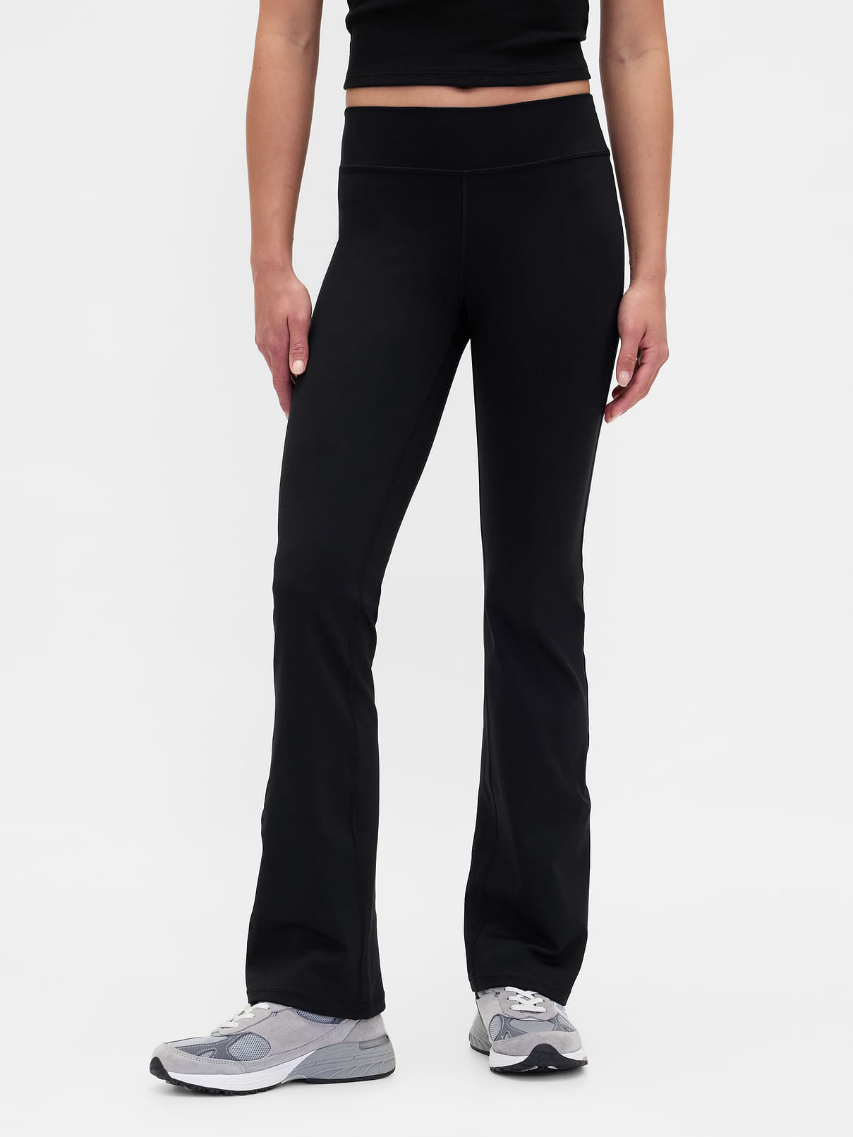 Image number 2 showing, GapFit Mid Rise Power Boot Leggings