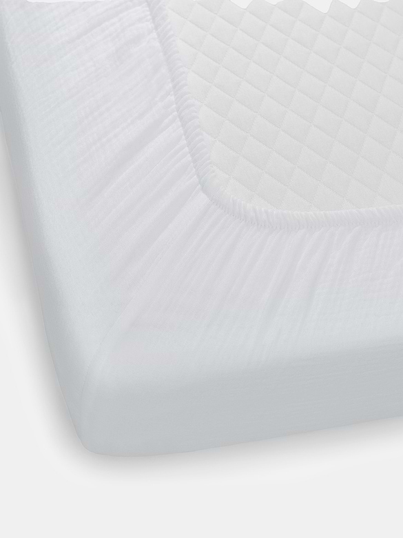 Comfy Cubs Muslin Fitted Crib Sheet