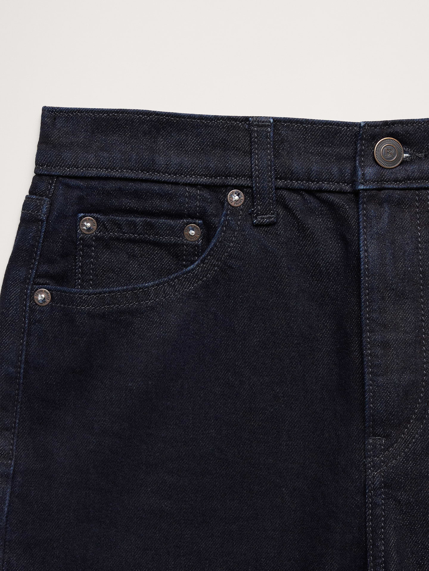L'image numéro 7 présente Jean semi-évasé à taille haute