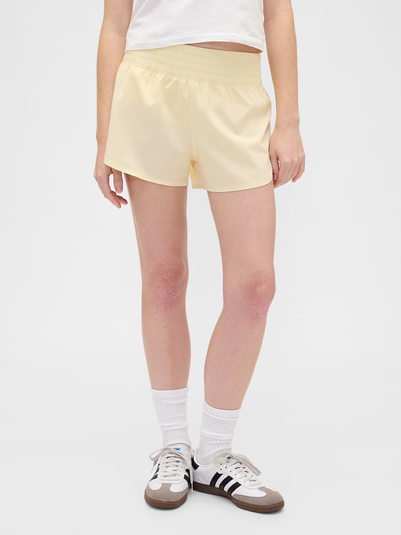 GapFit 3" Mid Rise Runaround Shorts
