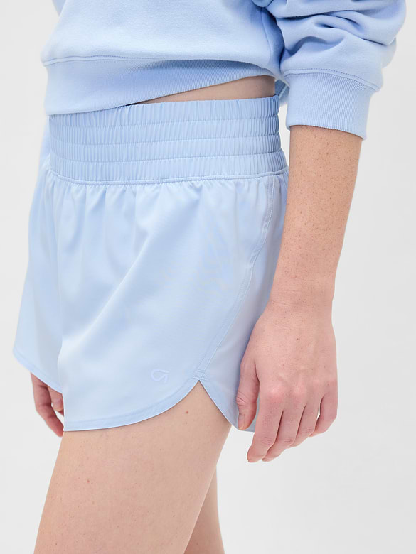 GapFit 3" Mid Rise Runaround Shorts