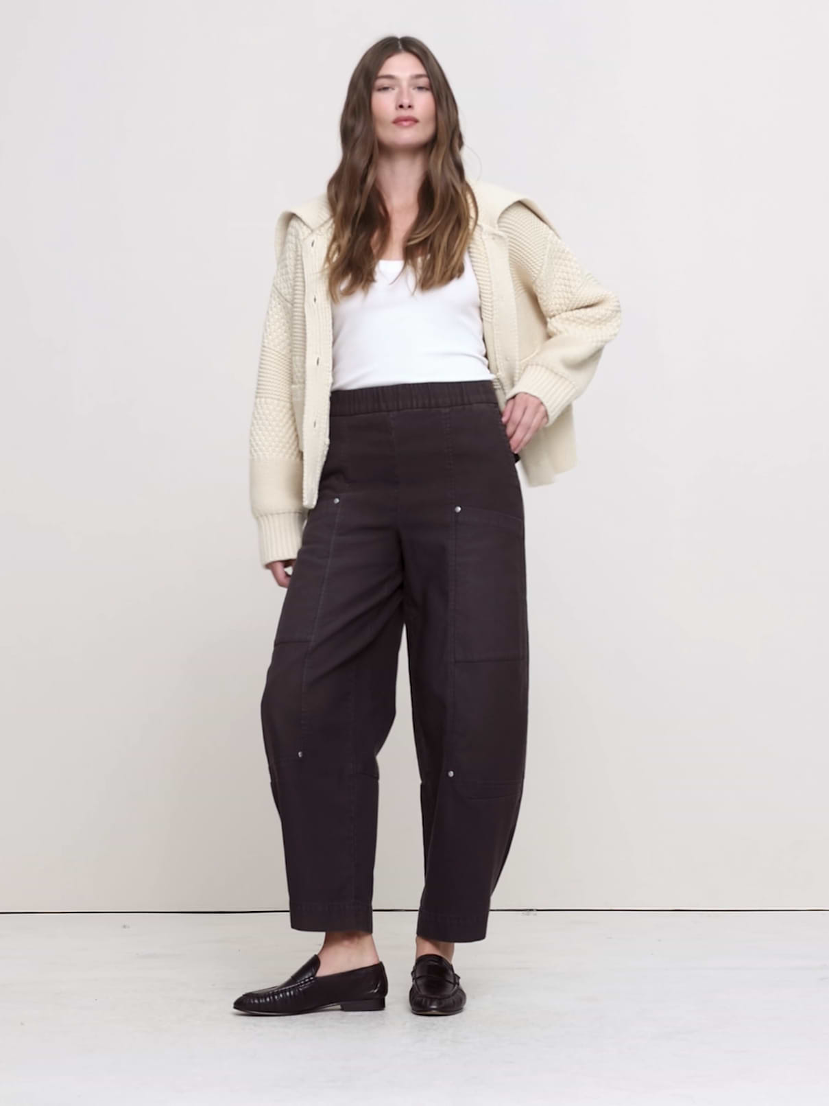 Wide-Leg Textured Twill Pull-On Pant | Banana Republic