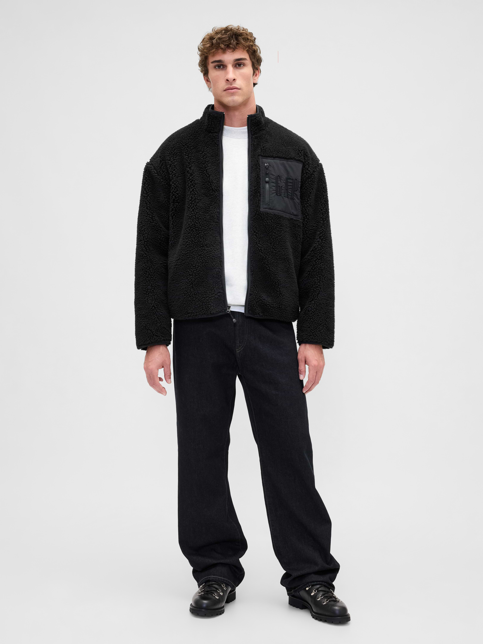 Gaphpaper ジャケット　ブラック　サイズ2 Recycled Sherpa Oversized Logo Zip Jacket | Gap