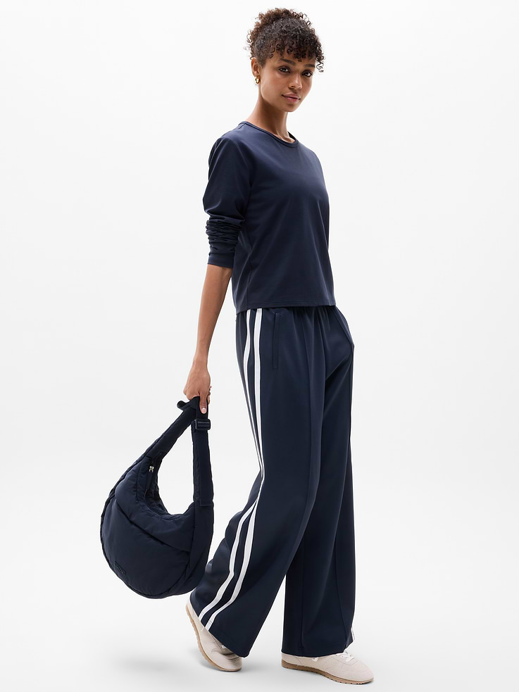 Image number 2 showing, Essential Top