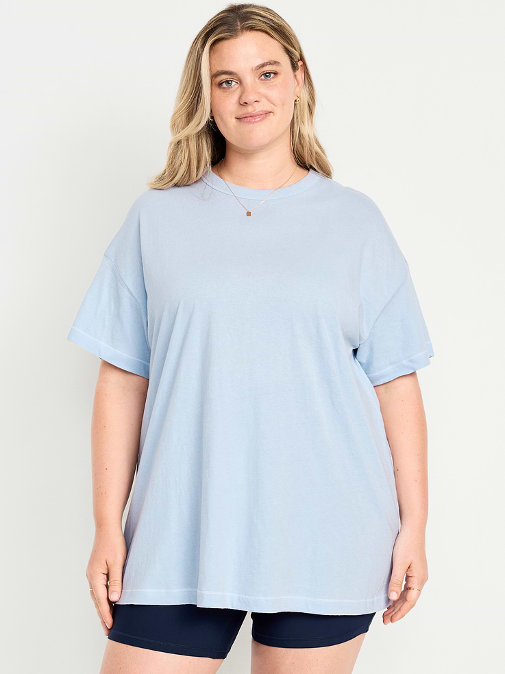 L'image numéro 7 présente T-shirt tunique passe-partout surdimensionné