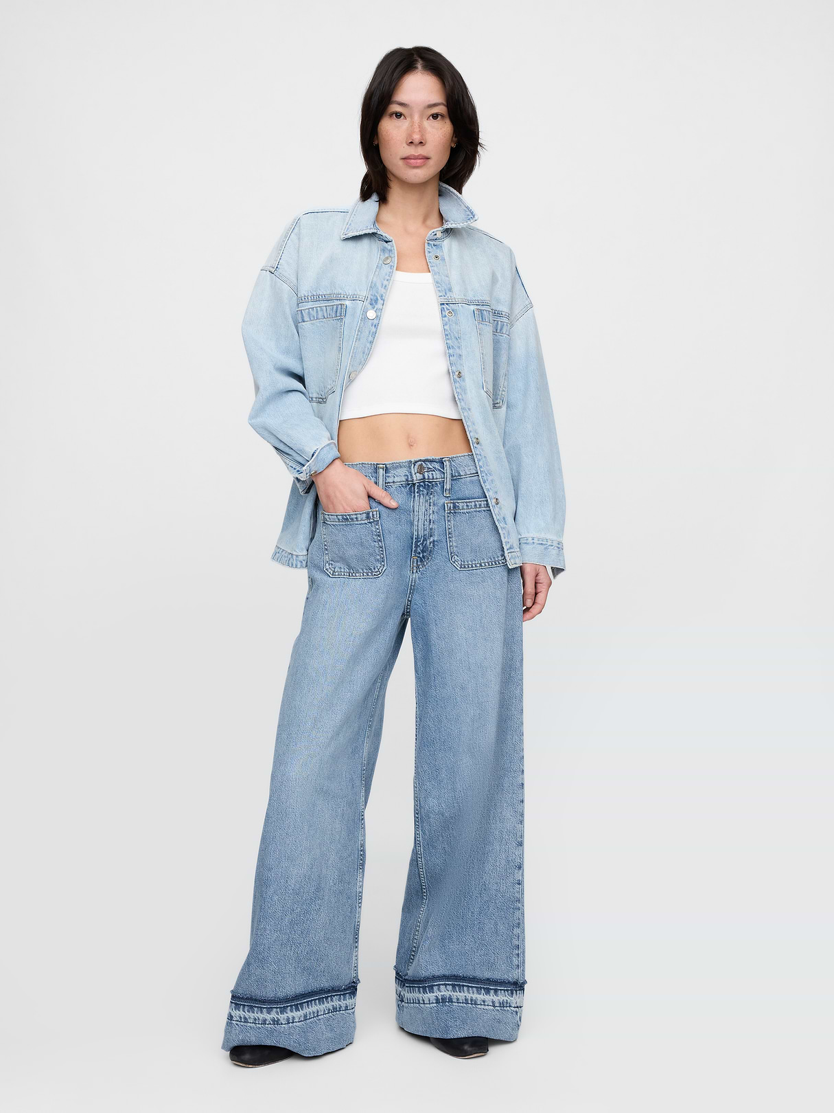 Mid Rise UltraSoft Baggy Jeans - Medium wash by Gap