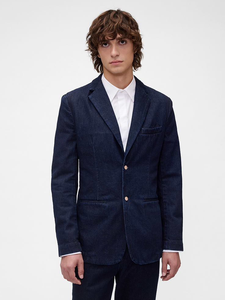 Image 1 of 2, Authentic, no-stretch denim blazer., Notch lapels., Long sleeves., Button front., Welt pockets., Responsibly Made: This denim jacket is part of our water-saving Washwell program. Compared with conventional wash methods, Washwell uses at least 20% less water., More Sustainable Cotton: Made with 100% regenerative cotton which is grown using holistic agricultural practices that improve soil health, climate resilience, water retention, and local biodiversity., Online exclusive., Product #866557