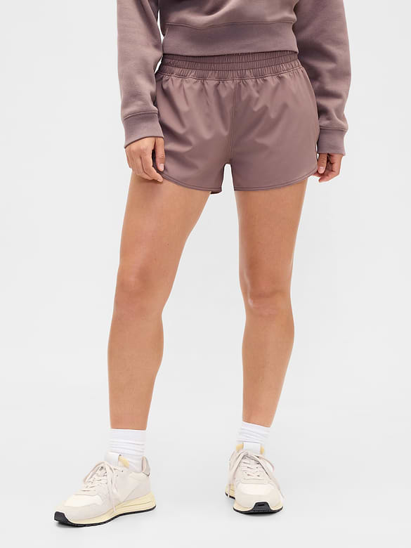 GapFit 3" Mid Rise Runaround Shorts
