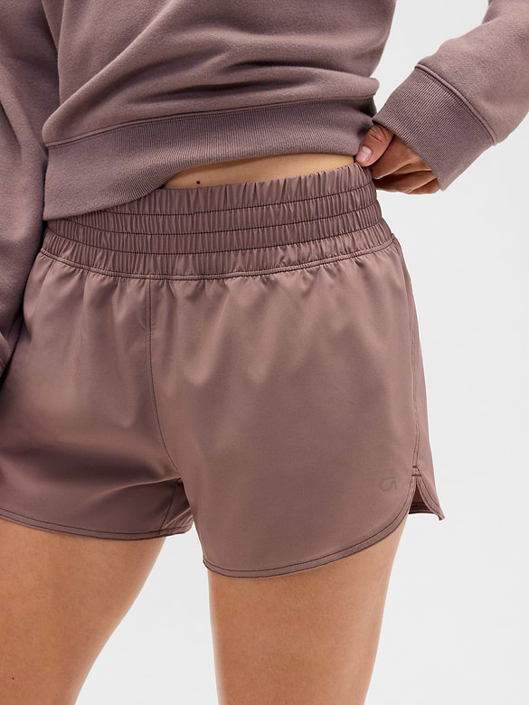 GapFit 3" Mid Rise Runaround Shorts