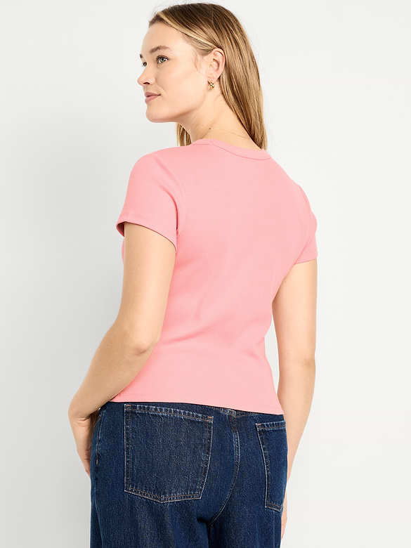 T-shirt court moulant