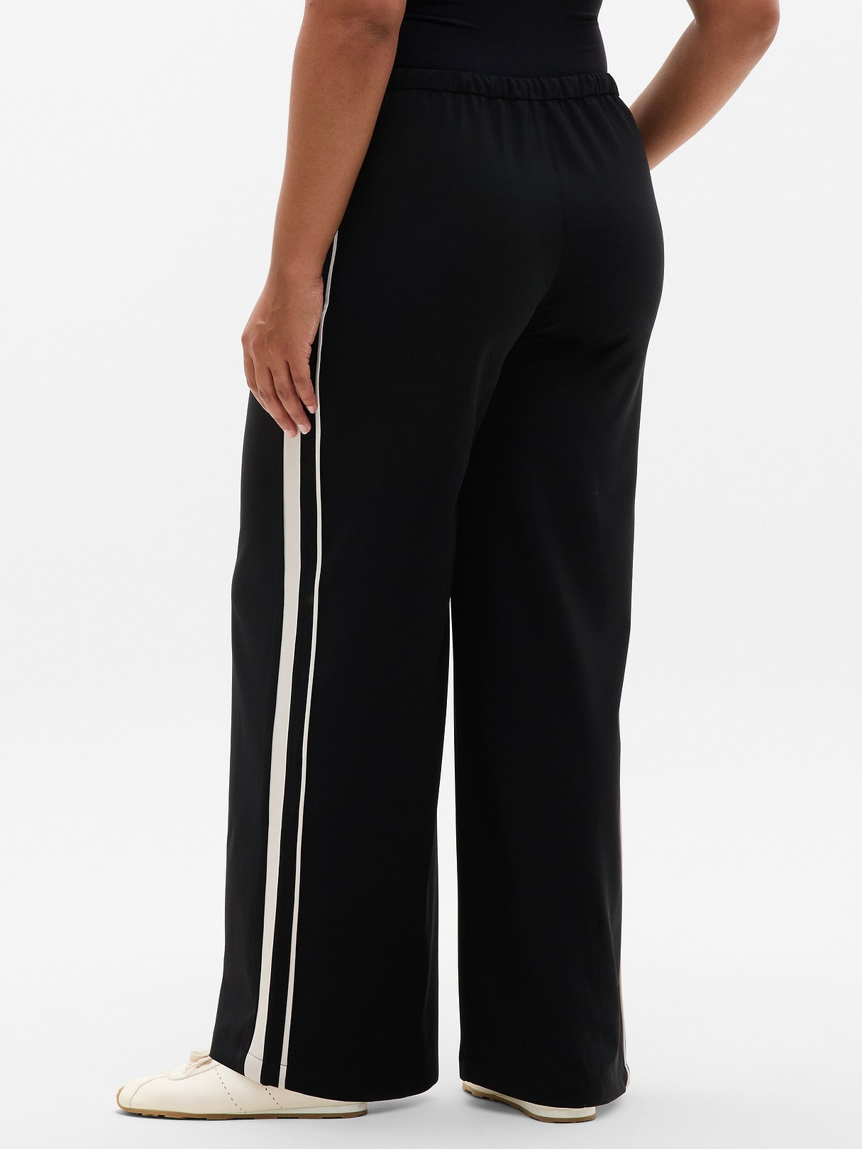 MVP Mid Rise Side Stripe Pant | Athleta