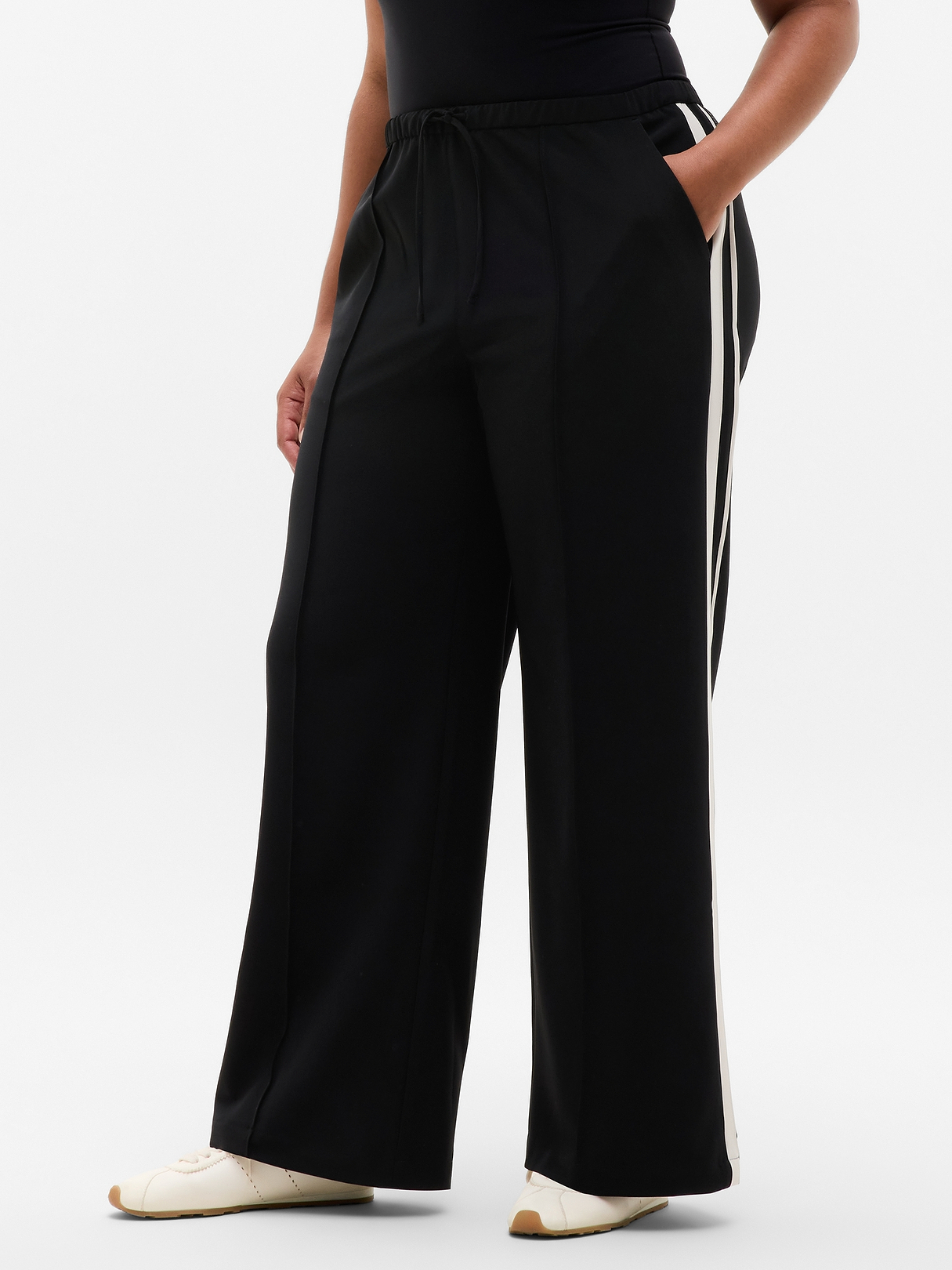 MVP Mid Rise Side Stripe Pant | Athleta