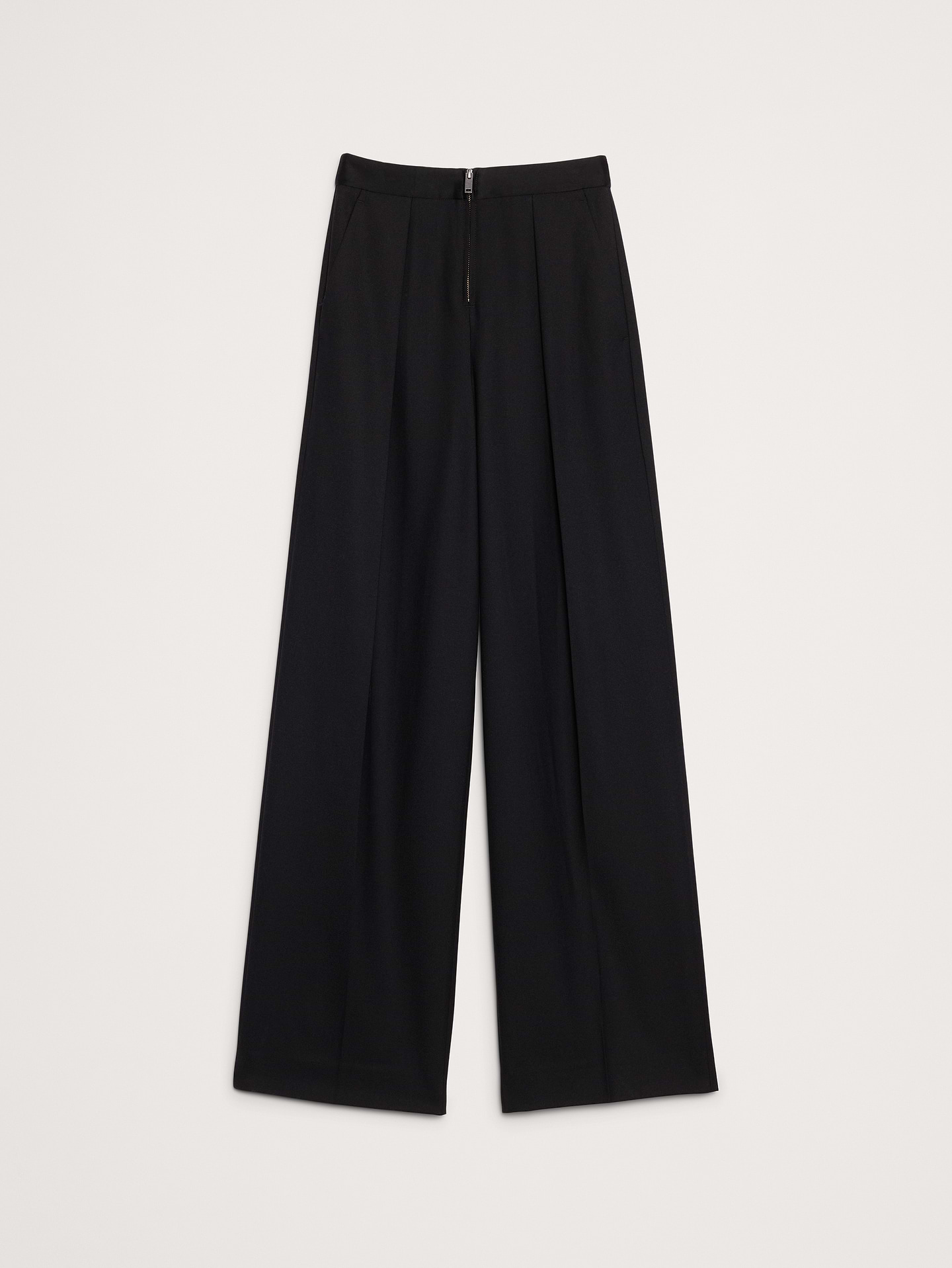 L'image numéro 5 présente Pantalon de smoking à taille haute et à jambe large