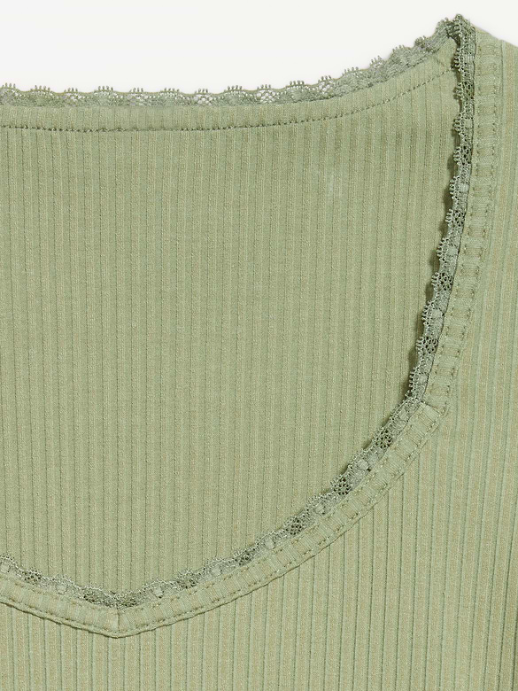 Haut côtelé à décolleté en cœur et à bordure en dentelle