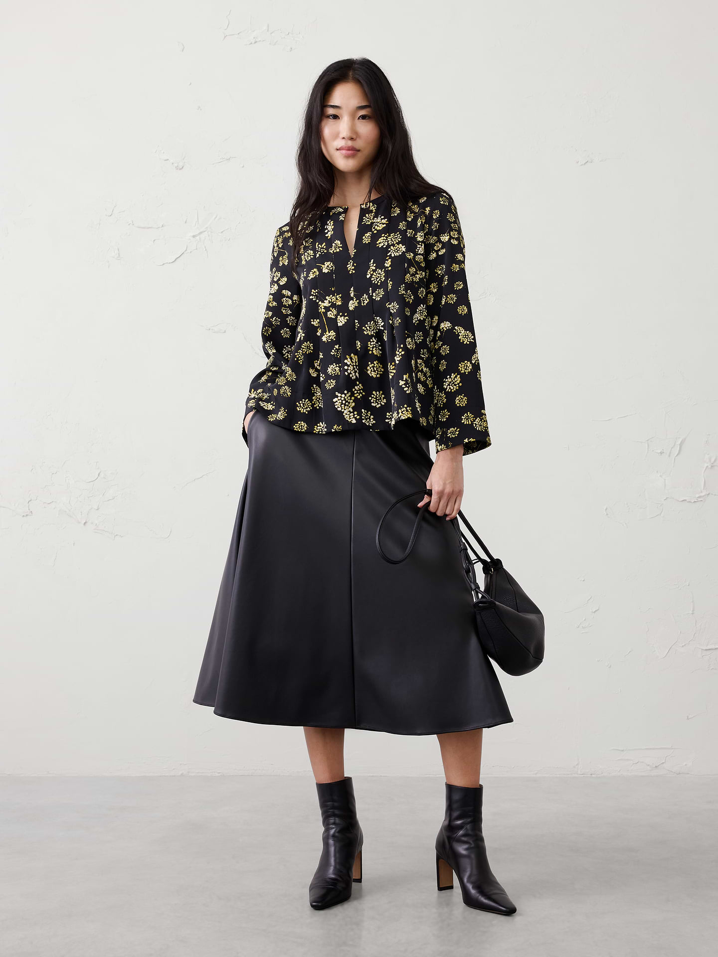 Image number 1 showing, Pleated Swing Top