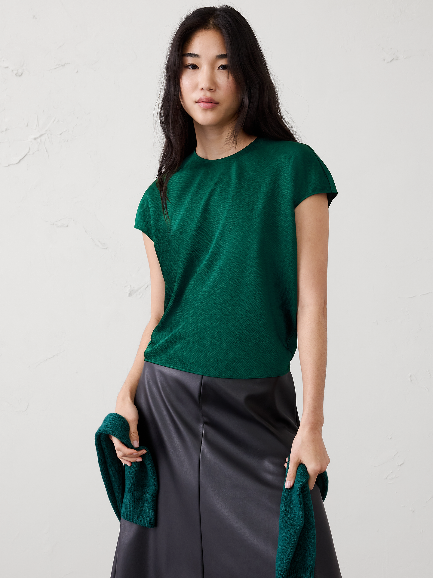 Image number 1 showing, Satin Cropped Top