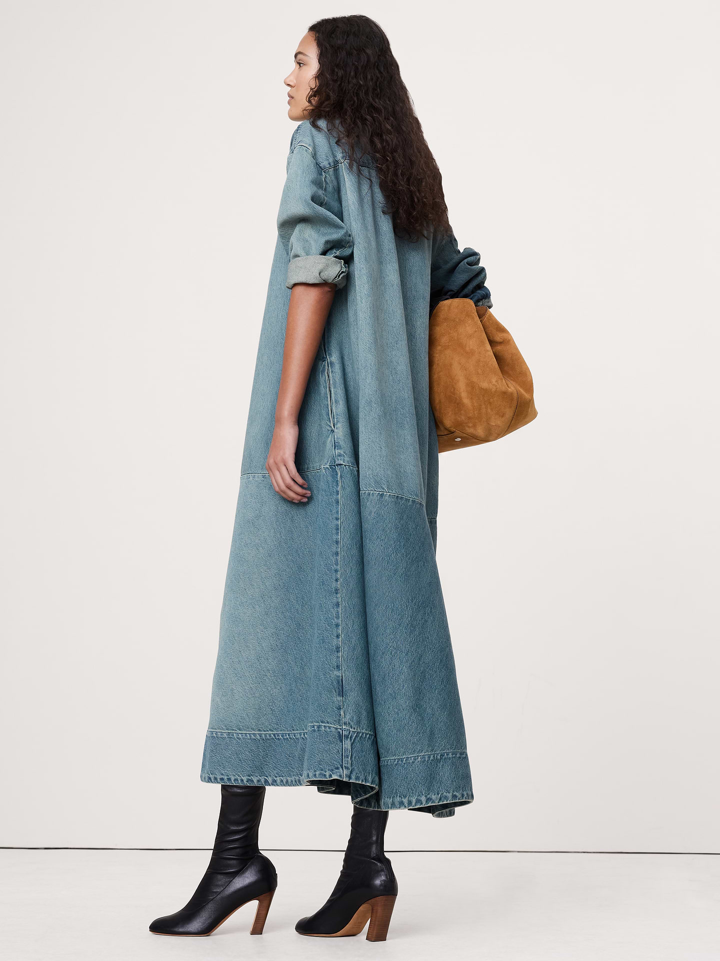 L'image numéro 3 présente Robe-chemisier à enfiler en denim