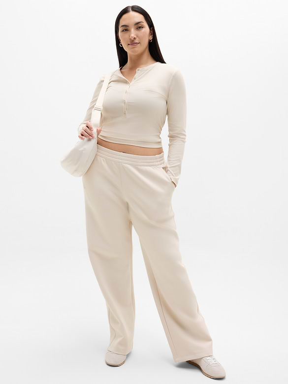 Form Knit Mid Rise Straight Pant