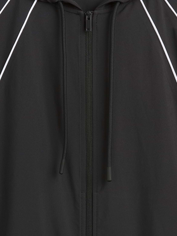 GapFit Tech Windbreaker