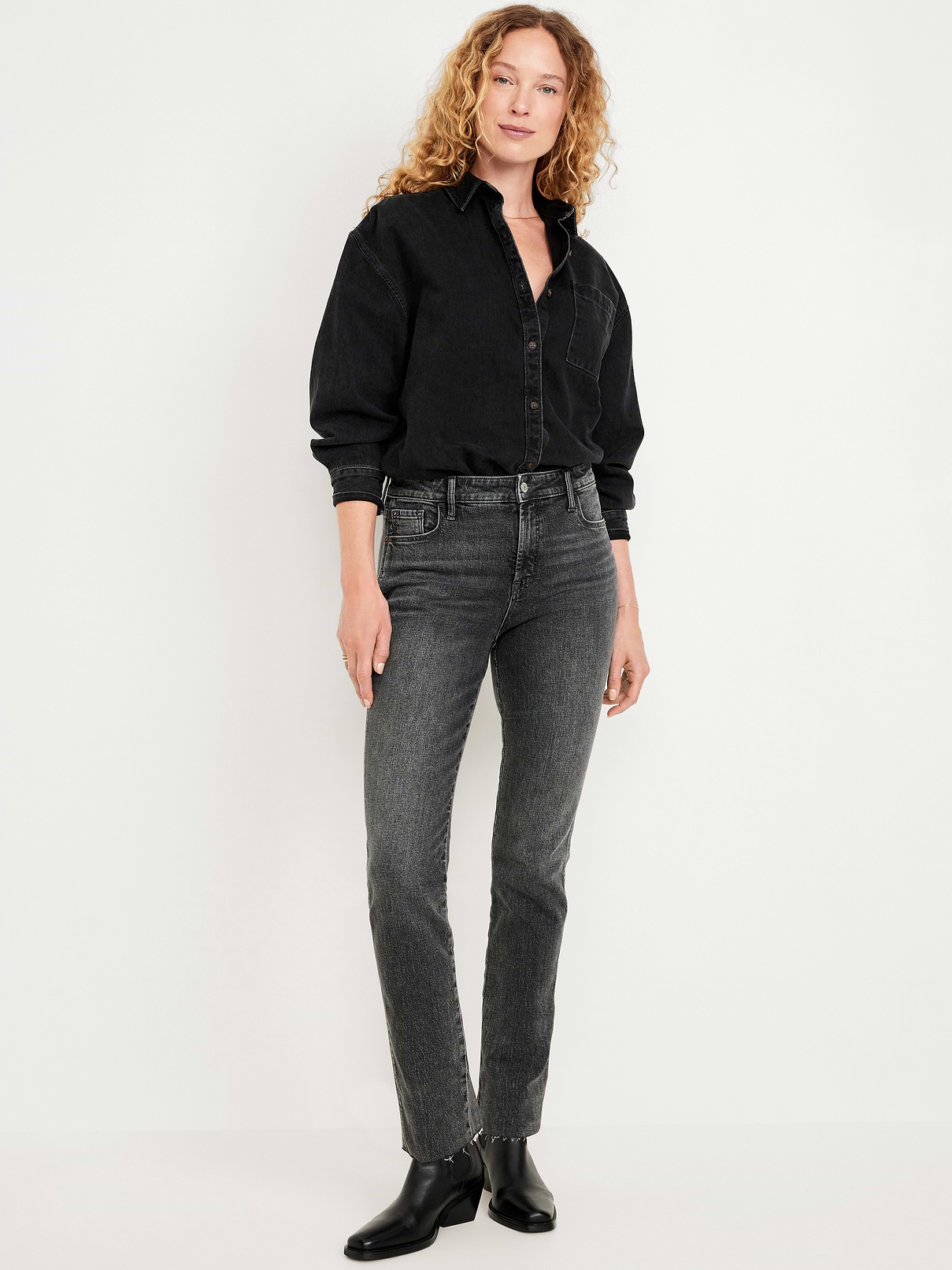 L'image numéro 1 présente Jean étroit vintage à taille haute