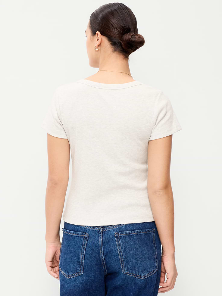 Image number 6 showing, Snug V-Neck Crop T-Shirt