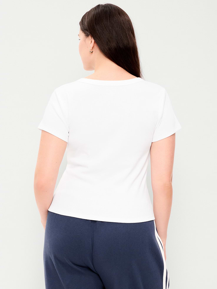 Image number 6 showing, Snug V-Neck Crop T-Shirt