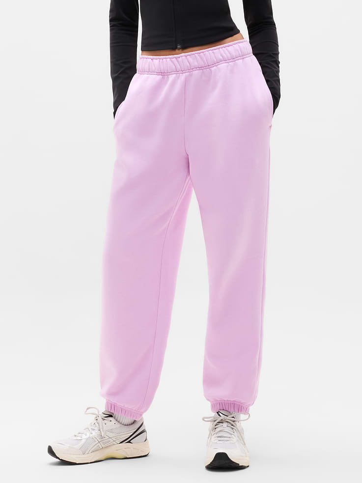 Image 1 of 5, FOR: Lounge and everyday movement, FEEL: Plush stretch fleece has a soft, brushed interior, FAVE: Matches back to the Forever Fleece collection for the perfect cozy set, Product #891669