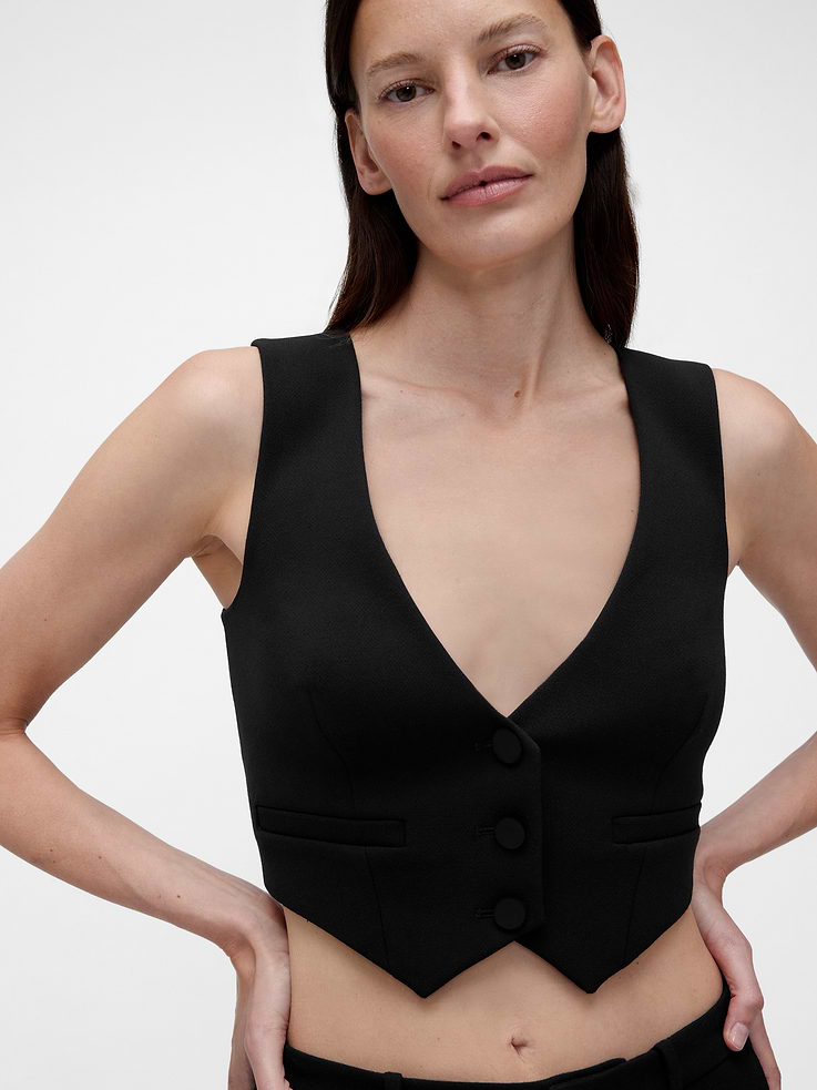 Image 1 of 2, Soft, bi-stretch tuxedo vest. In a slim, cropped fit., V-neck., Sleeveless., Button front., Welt pockets., Product #867381