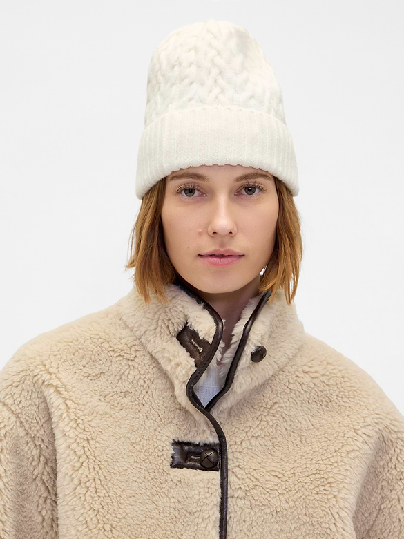 CashSoft Cable-Knit Beanie