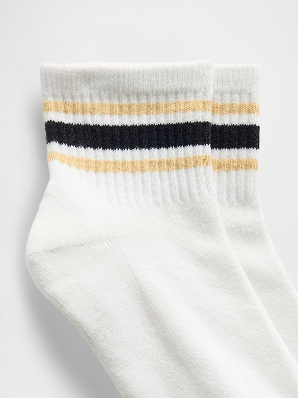 Athletic Quarter Crew Socks